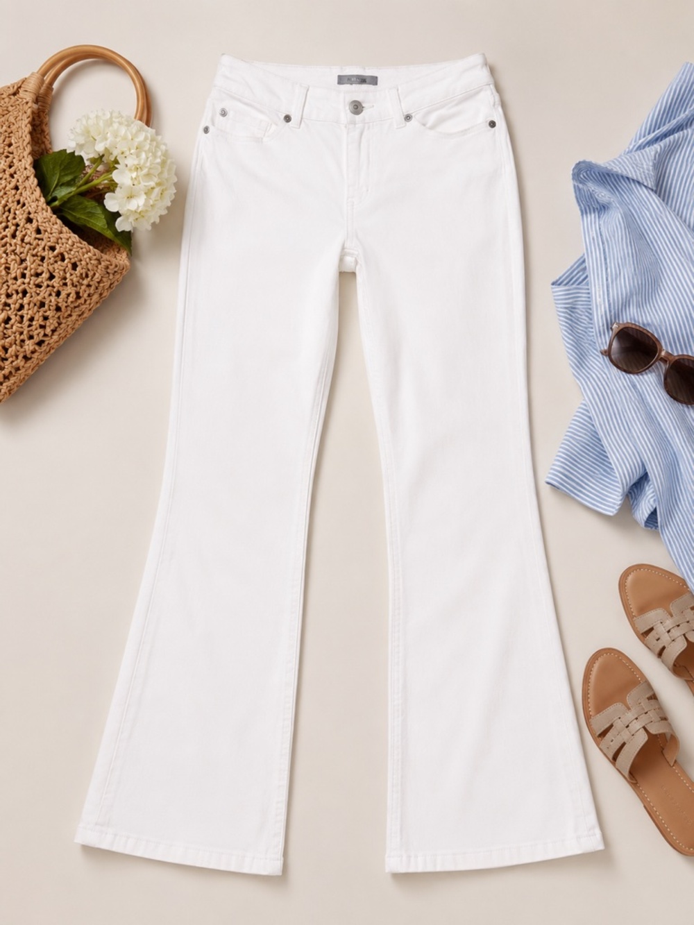 Chico’s Platinum White Bootcut Stretch Jeans Women’s 00 Regular